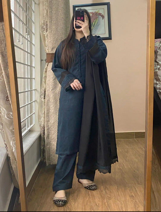 3 Piece - Khaddar Printed Black Dress with Shalwar