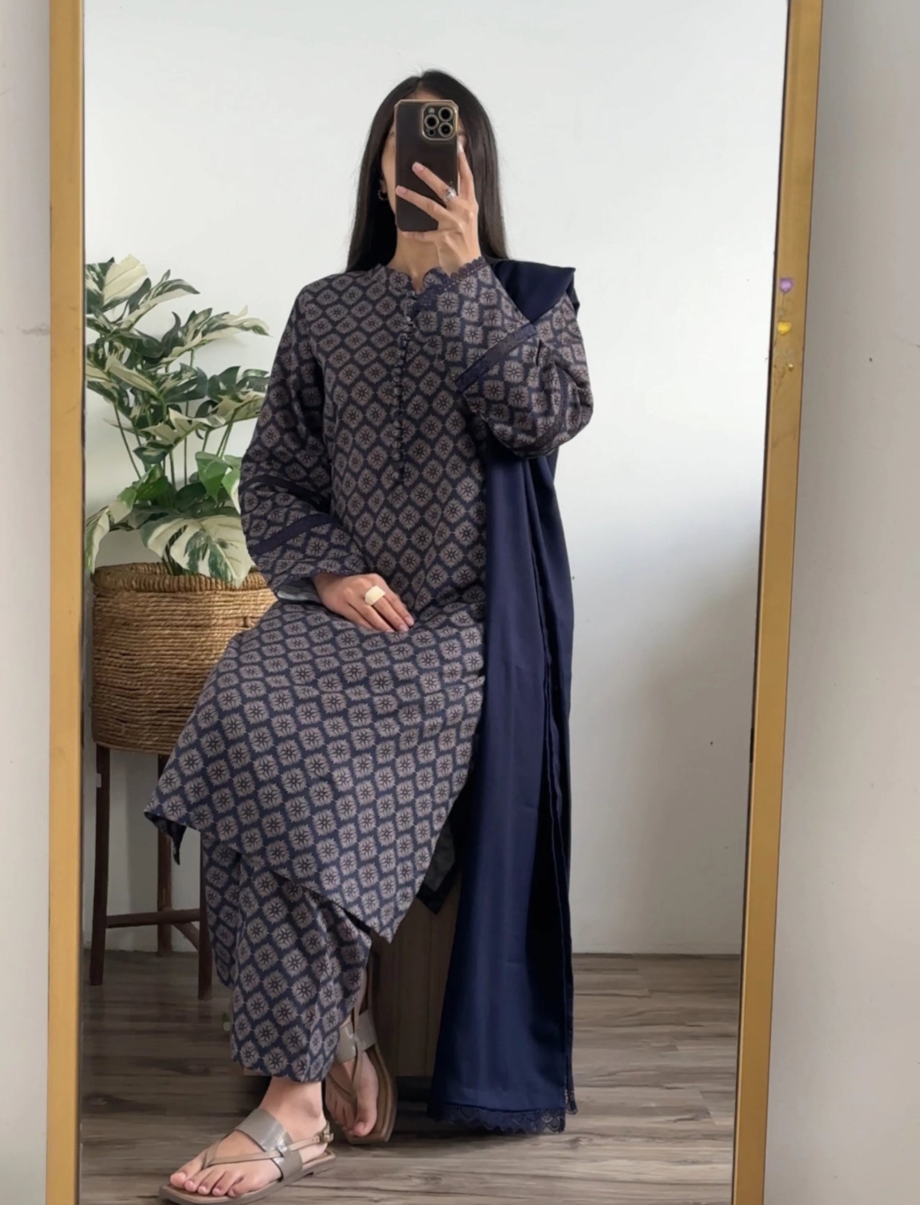 3 Piece - Khaddar Printed Navy Floral Dress with Shalwar