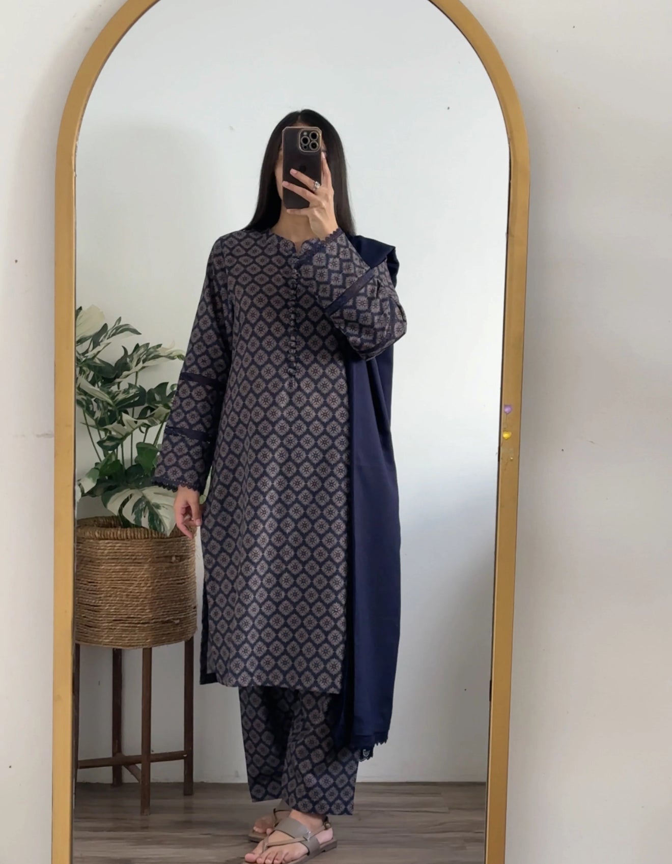 3 Piece - Khaddar Printed Navy Floral Dress with Shalwar